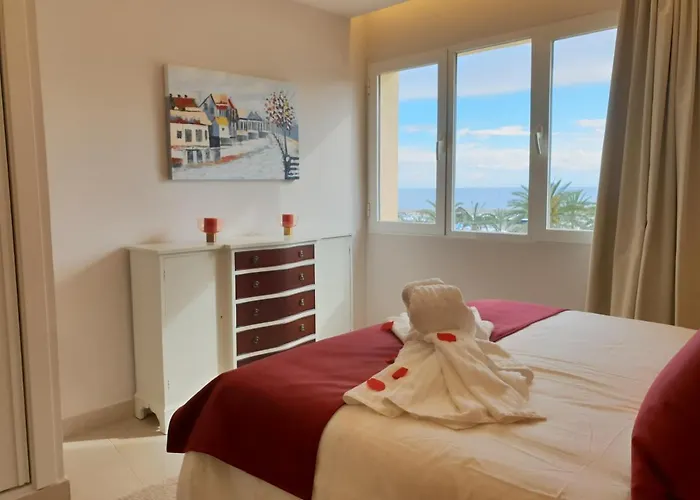Apartment Fantastic In Front Of The Sea & Marina