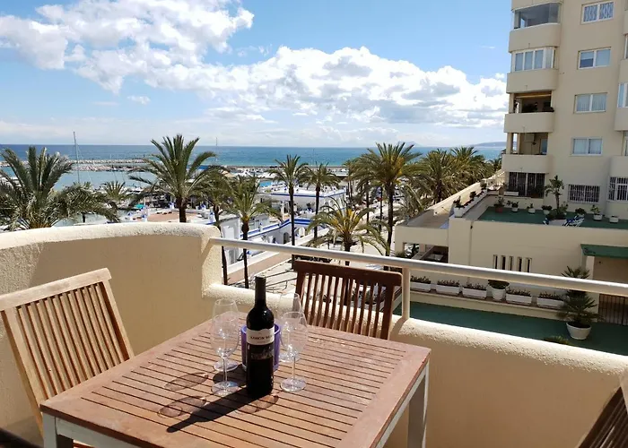 Fantastic In Front Of The Sea & Marina * Estepona