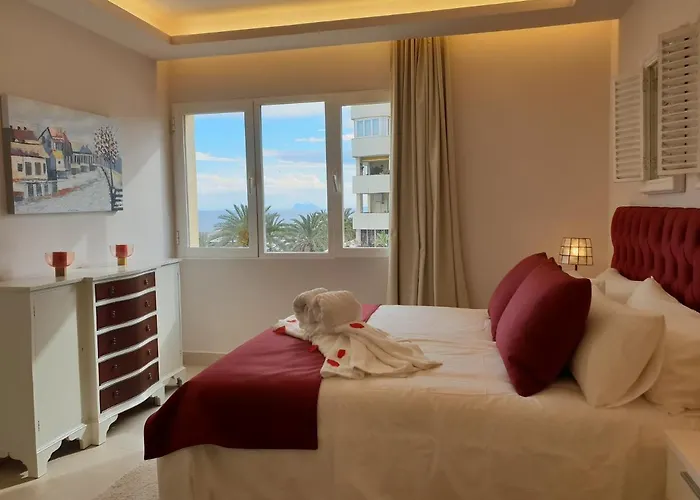 Apartment Fantastic In Front Of The Sea & Marina Estepona