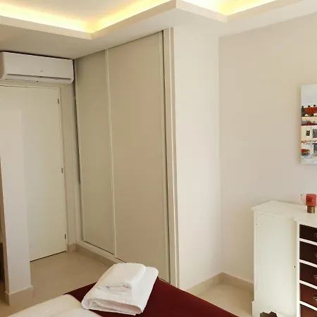 Apartman Fantastic In Front Of The Sea & Marina