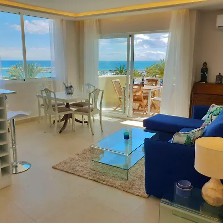 Fantastic In Front Of The Sea & Marina Apartament